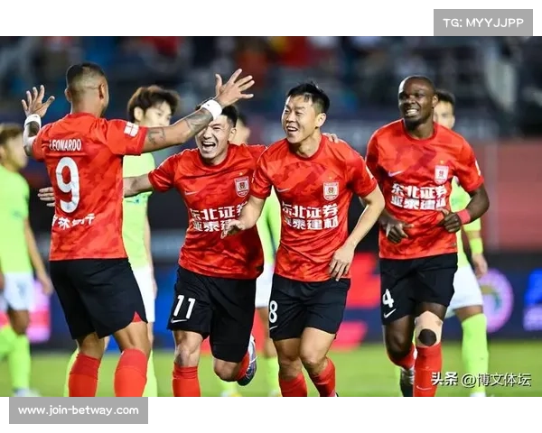 亚泰全队寒冬苦练士气高涨众志成城全力备战中超保级关键大战 亚泰全队寒冬苦练士气高涨众志成城全力备战中超保级关键大战